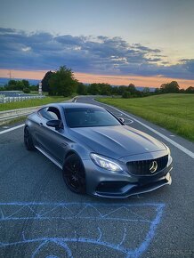 Mercedes-Benz C63 AMG V8 coupe 2017 - 1