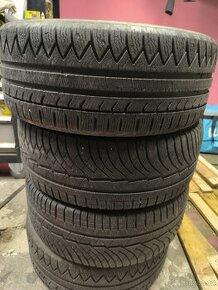 Michelin pilot alpin 235/45 R18