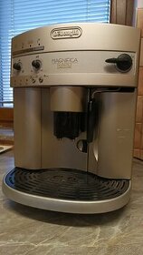 Automatický italský kávovar DeLonghi MAGNIFICA