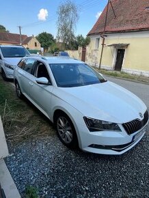 Škoda Superb 2,0 tdi 110 kw,dsg