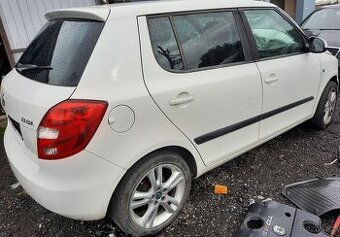 nd ze škoda fabia 2, 1.2.TSI 63kW, bílá, rosso,červená