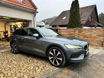 Volvo v60 cross counutry- super výbava