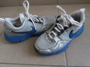 Tenisky NIKE  vel.38