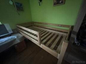 Kvalitní dřevěná postel - 1