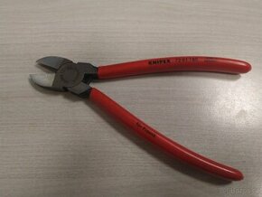 Nové Klěště štípací na plast 180mm  KNIPEX