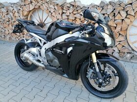 HONDA CBR1000RR