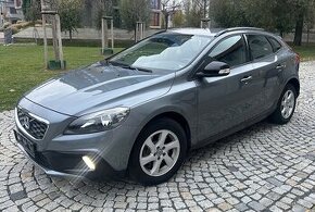 VOLVO V40 2.0D CROSS COUNTRY-AUTOMAT-NAVI-VIRTUÁ-PDC