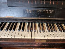 Piano Petrof - 1