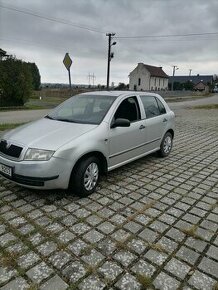 Škoda fabia rezervace do 26.10