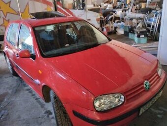 Volkswagen Golf 1.6i benzin - 1