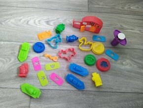 Play doh – sada formiček k modelíně.