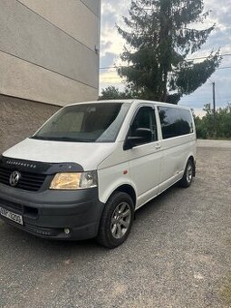 Prodám Volkswagen Transporter T5, 2.5tdi 96KW, Vada motora. - 1