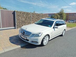 Mercedes E - 1