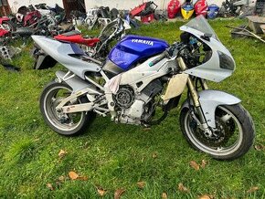 Rozprodam Yamaha R1 98-99 na nahradni dily.