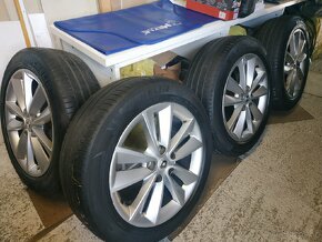 ALU kola Renault Megane 5x114,3 r17 Originál,pneu 6mm 205/55