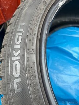 Nokian WRA4 235/45 R18