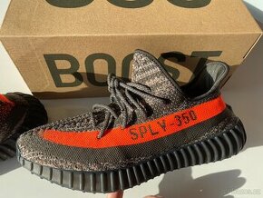 ADIDAS YEEZY BOOST 350 V2 eur 44 Carbon Beluga