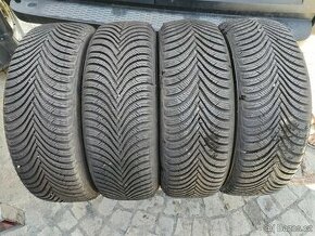 205/60/16 zimni pneu MICHELIN a HANKOOK 205/60 R16