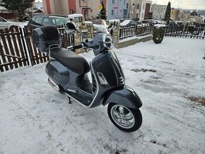 Piaggio Vespa GTS 125 - Touring, r.v.2021, i-get, kufr