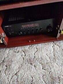 Prodám stereo receiver Yamaha r-n 600 - 1