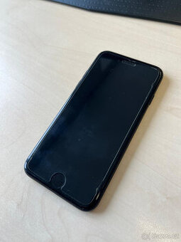 1) iphone 7, barva Space Gray, 32 GB