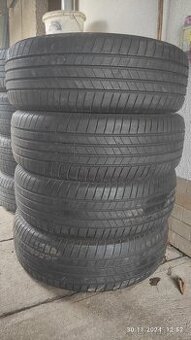 Prodám letní pneu Bridgestone 235/65 r17