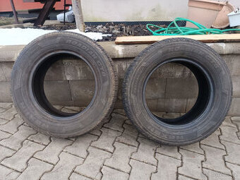 Prodám 2x letní pneu 225/65 r 16C  Nexen roadin CT8