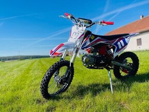 Obrázek k inzerátu: Pitbike Shark 125cc, k-start, Garance doručení do Vánoc