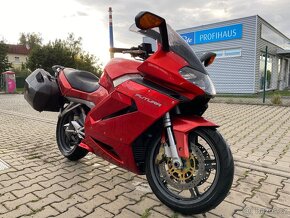 Aprilia RST 1000 Futura - 1