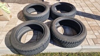 Pneu 205/55 R16 - 1