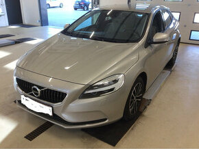 Volvo V40 D3 150k.s Momentum Automat plná výbava