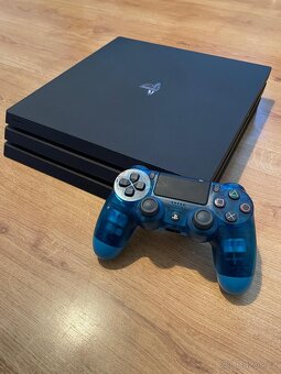 PS4 pro 1TB+ ovladač