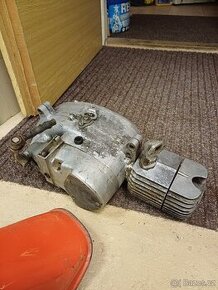 Motor jawa 50/20,21,23 pionýr mustang