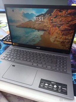 Acer Aspire 5 Steel Gray kovový (A515-57-73W4)