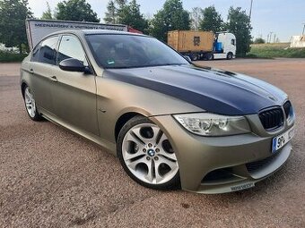 BMW 325i++E90++160KW++MANUÁL++