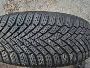 195/60 R15 - zimní pneu 7,5mm 4x108 ford