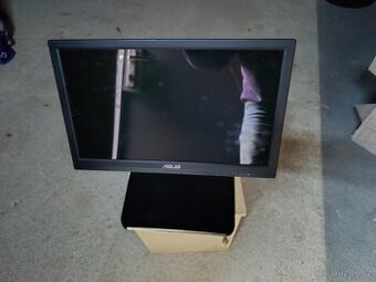 Dotykový monitor Asus 16" - 1