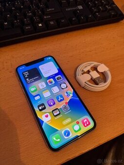 Prodám iPhone X 64 gb (100% kondice baterie)