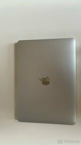 Apple MacBook Pro 13" Retina (2018) s Touch Barem - Stříbrný - 1