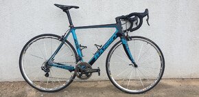 Silniční italské kolo Basso Astra / Campagnolo - elektrika