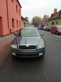 Škoda Octavia 2 1,6mpi 75kw LPG + nové zimní pneu+plech ráf.