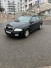 Škoda Octavia II 2