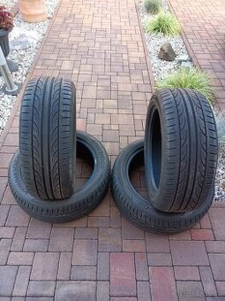 Letni pneu Hankook 215/50ZR17 95W