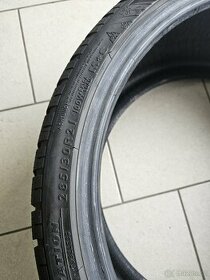 Zimní pneu 285/30R21 DUNLOP - 1