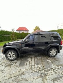 Jeep Cherokee KJ 2.8 CRD (Bez koroze, po velkém servisu)