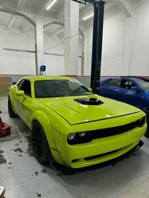 Dodge Challenger 2015 6.4 Shaker