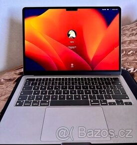 Prodám MacBook Air 13,6", Apple M2 8jádrové CPU, 8jádrové GP