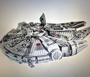 Star Wars Millenium Falcon - 1