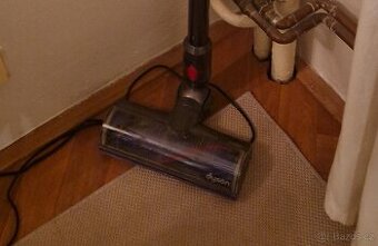 Dyson V8 - 1