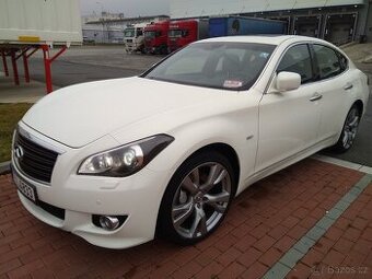 Infiniti M30D